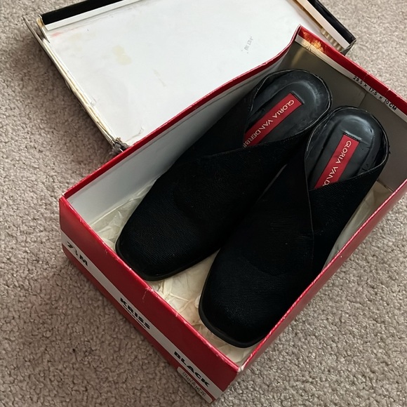 “Gloria Vanderbilt: Mule heels size 7.5” - Picture 9 of 11